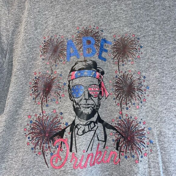 Abe Drinkin'‎ Lincoln T-Shirt Funny 4th of July Fireworks Graphic Tee B37 - Picture 2 of 4